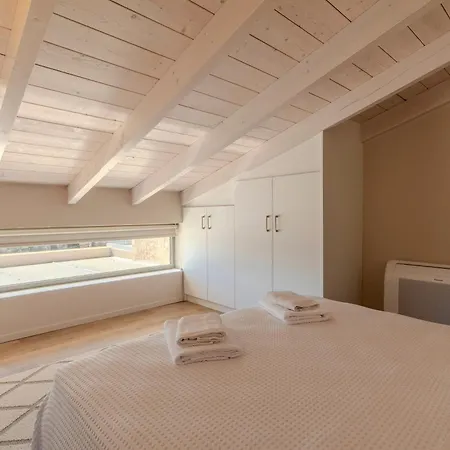 Elkorini Corfu * Porta