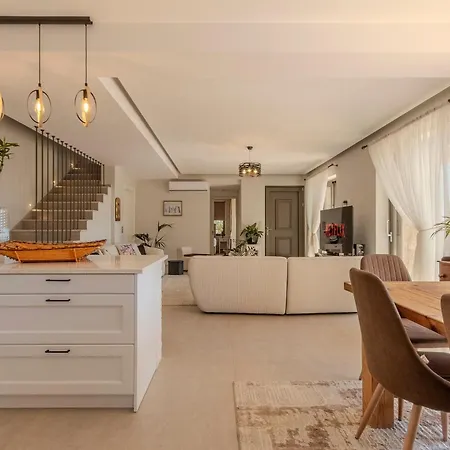 Elkorini Corfu * Porta