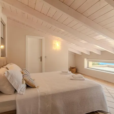 Elkorini Corfu Villa *