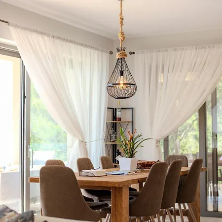 빌라 Elkorini Corfu *