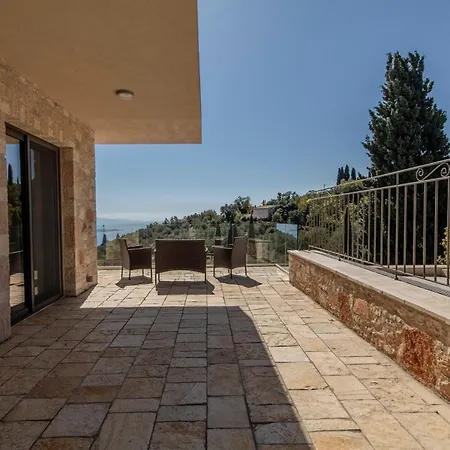 Elkorini Corfu * Porta