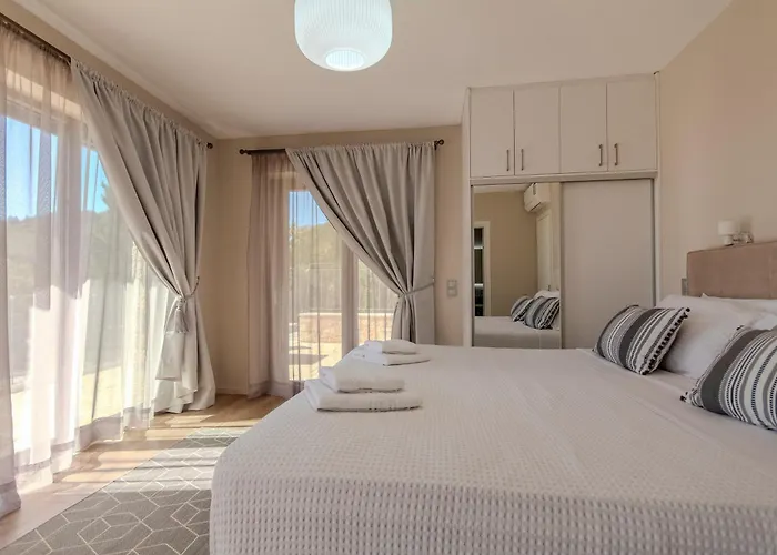 Elkorini Corfu Villa *